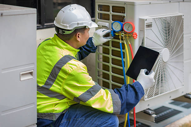 Professional Hvac technician working in Bellmont, IL